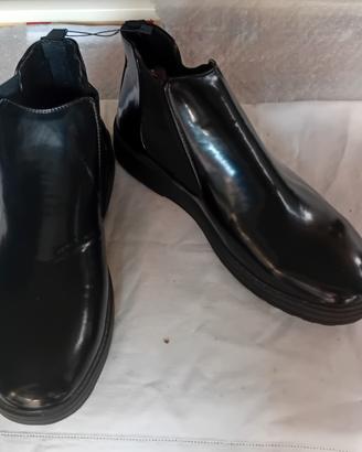 stivaletto nero lucido vernice n 43