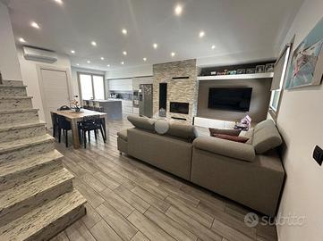 VILLA A SCHIERA A PIAN CAMUNO