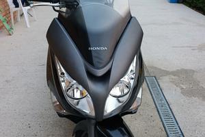 Honda Silver Wing 400. Anno 2011