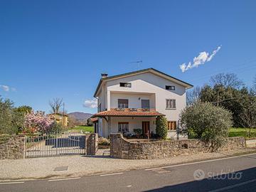 CASA TRICAMERE INDIPENDENTE IN PERFETTE CONDIZ...