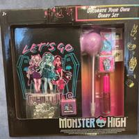 Set diario e kit decorazione Monster High
