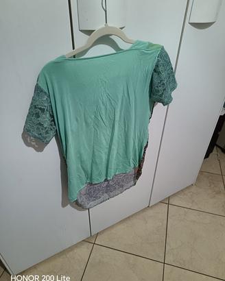maglietta verde mm con fantasia sul davanti 