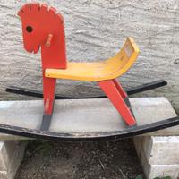 Cavallino a dondolo konrad keller holzspielwaren