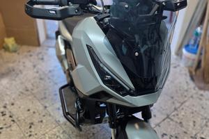 XADV 750