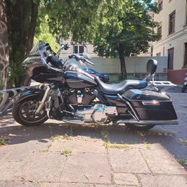 Harley Davidson Road Glide Ultra 107
