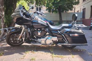 Harley Davidson Road Glide Ultra 107