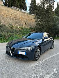 Alfa Romeo Giulia Super AT8