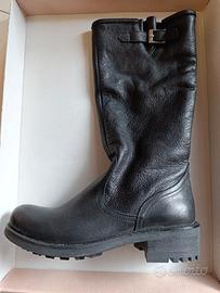 Stivali neri pelle metà polpaccio n.41