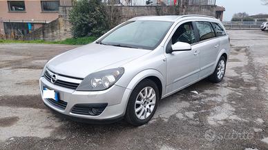 Opel Astra 1.6 16V Twinport 5 porte NEOPATENTATI -