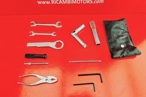 KIT ATTREZZI KAWASAKI ZX10R Z1000