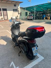 Beverly 300 i.e.