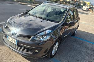 Renault clio 152000 km 1,5 cdi  neopatentati