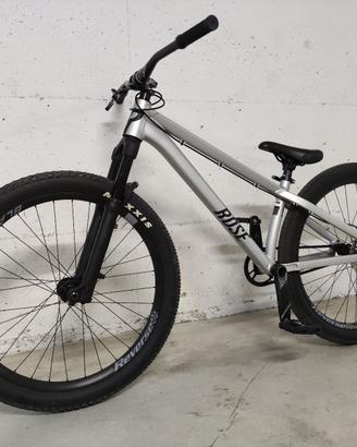 ROSE THE BRUCE 1 dirtjump, pump track, tricks