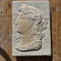 Scultura Basso rilievo su Travertino romano