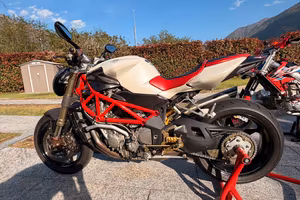 MV Agusta 910 S  18900km anno2006 iscrivibile ASI