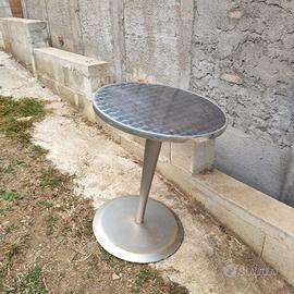 Tavolino in ferro