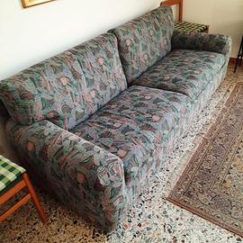 Divano tre posti
