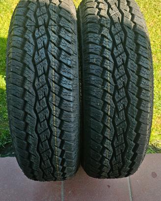 Gomme nuove 215 70 16 100 H Toyo Open Country A T