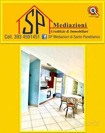 Arredata con terrazzo e posto auto