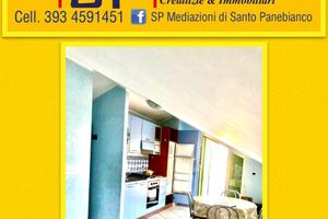 Arredata con terrazzo e posto auto