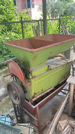 Pigiatrice mostarola macina uva antica