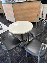 Tavoli e sedie bar