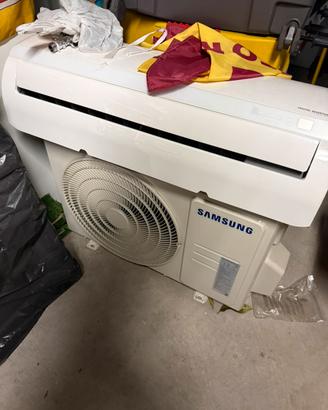 Climatizzatore samsung inverter 9000 BTU R 32 2020