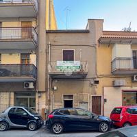 2 LOCALI A ANDRIA