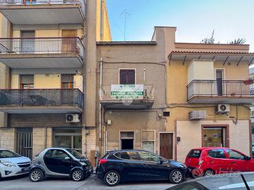 2 LOCALI A ANDRIA