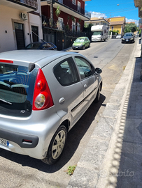 Peugeot 107 benzina cilindrata 1000