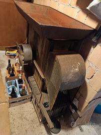 vecchia pigiatrice per uva