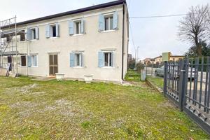 BIFAMILIARE A PIAZZOLA SUL BRENTA
