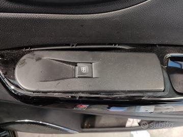 Comando vetri ant dx RENAULT CAPTUR del 2017