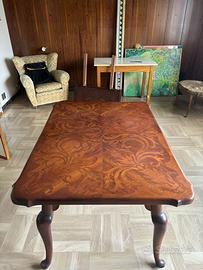 Tavolo con prolunga e 4 sedie