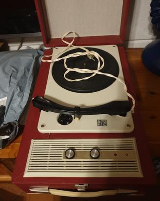 giradischi  in valigia anni 60