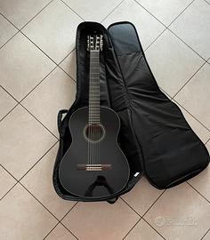 Chitarra classica Marca: Yamaha C40 con custodia