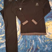 2 maglie e 1 pantalone termico neve 140cm
