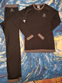 2 maglie e 1 pantalone termico neve 140cm