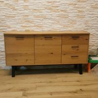 Madia/Credenza