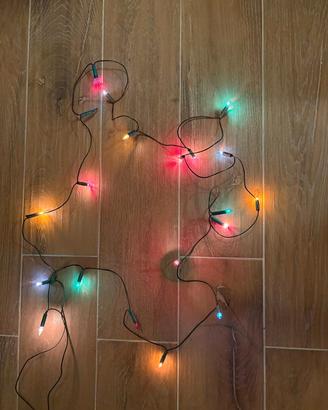 Luci di Natale colorate e a intermittenza