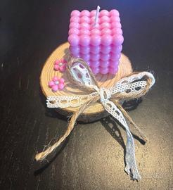 Candela su base di legno