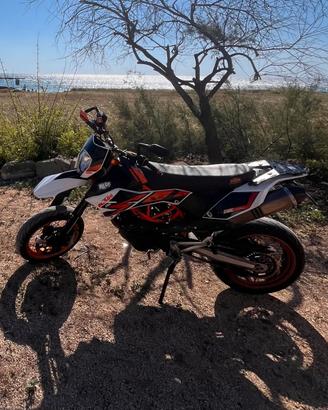 KTM 690 SMC R - AKRAPOVIC PATENTE A2