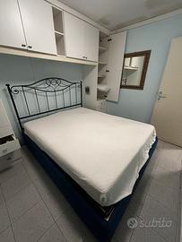 Letto matrimoniale contenitore in ferro battuto