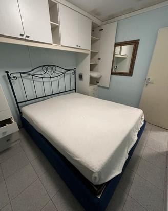 Letto matrimoniale contenitore in ferro battuto