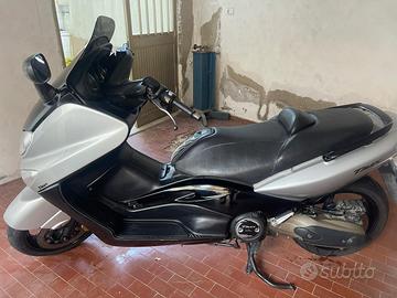 Tmax 500 i