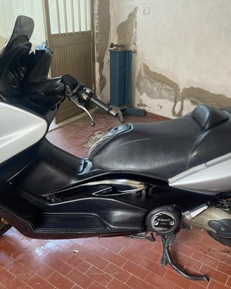 Tmax 500 i