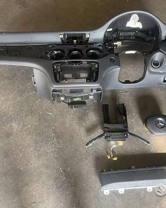 Kit Airbag Per Mercedes GLA 2015 Guida A Destra