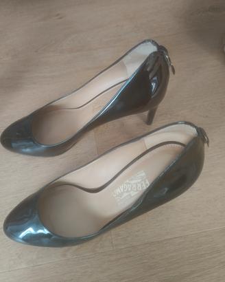 scarpe Ferragamo e Miss