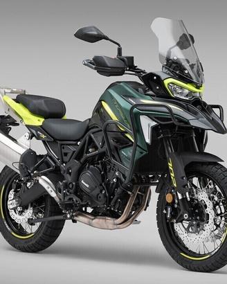 Benelli TRK 702 X EURO 5+ KIT BORSE IN OMAGGIO!!!!