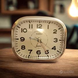 orologio sveglia da tavolo al quarzo